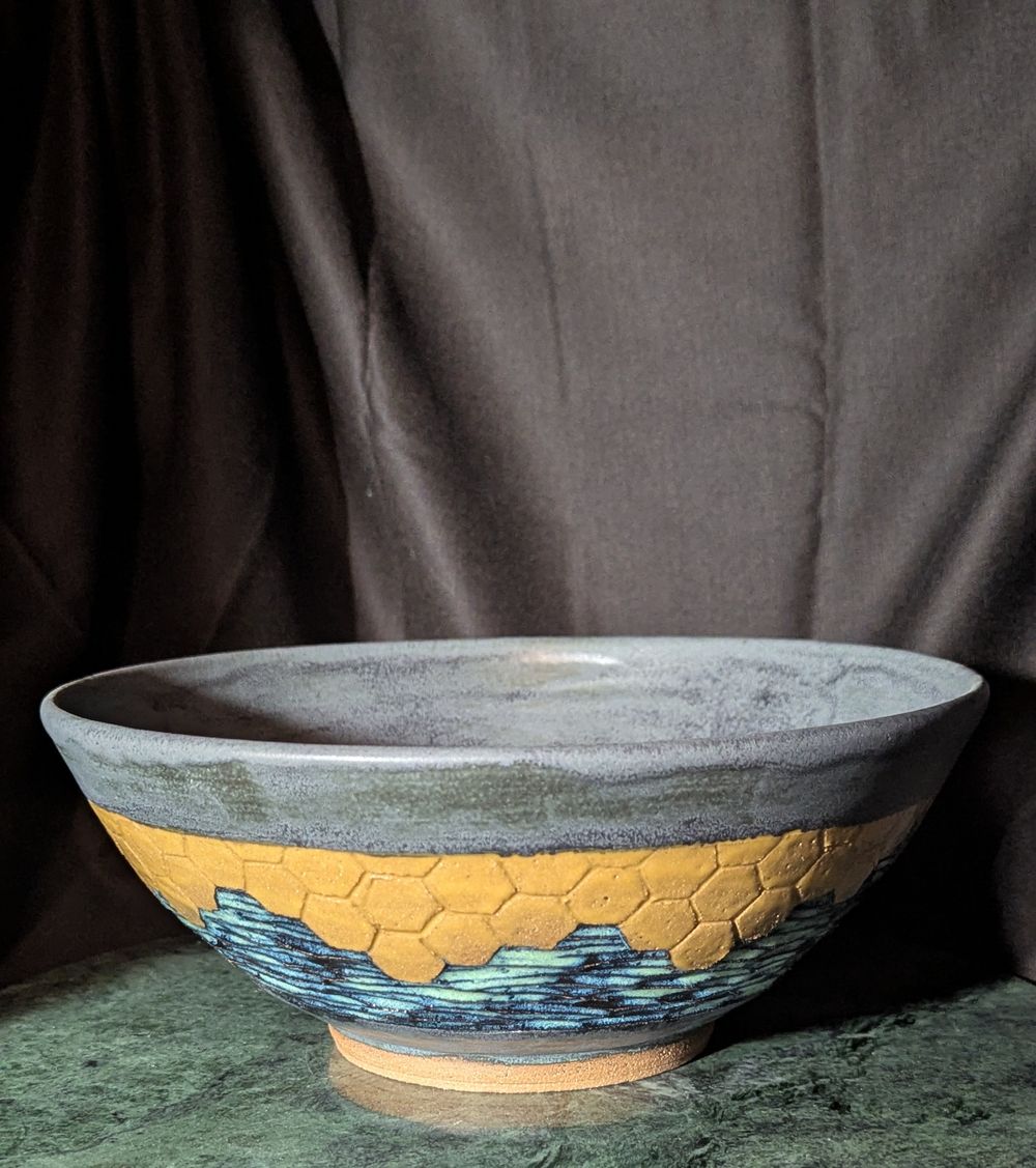 Large Honeycomb Texture Bowl